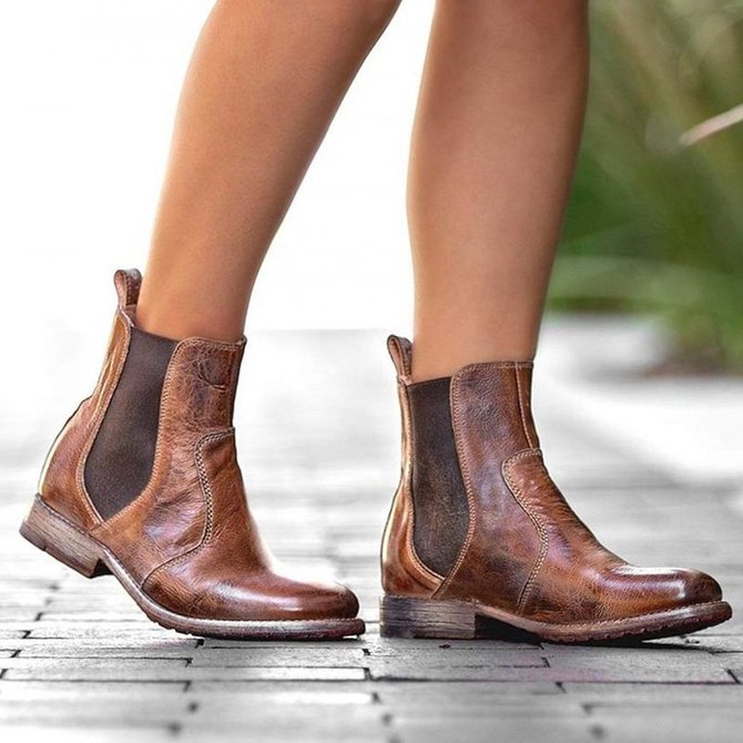 chelsea boots low heel